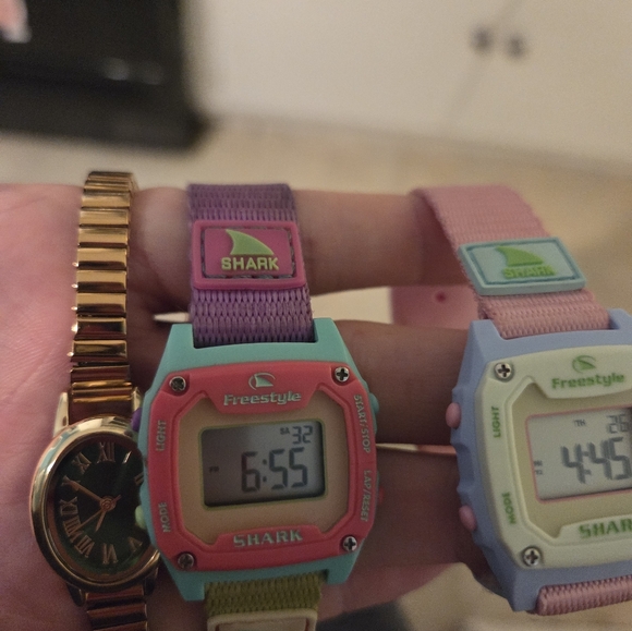 Watch Bundle - Picture 3 of 6